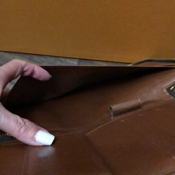Authentic Louis Vuitton Voyager - Picture 8 of 11